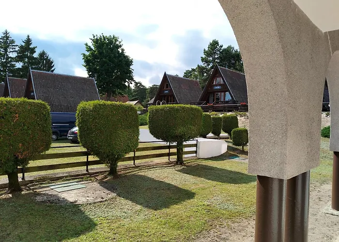 Letniskowe Kormoran Деревянный коттедж *