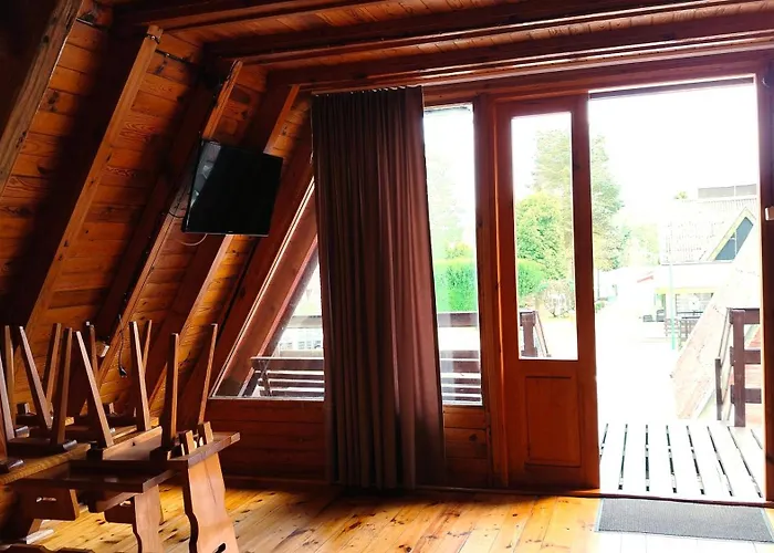 Letniskowe Kormoran Деревянный коттедж *